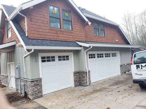9x8 carriage court insulated garage door for Sale in La Center, WA - OfferUp