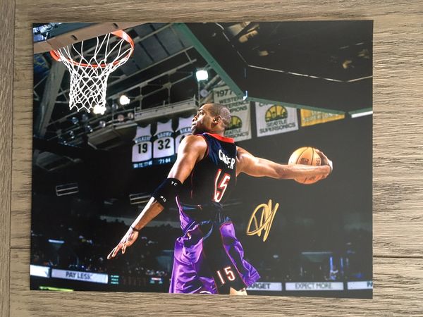 Autographed Vince Carter 8x10 pic for Sale in New Rochelle, NY - OfferUp