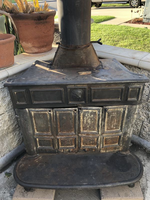 Antique franklin wood burning stove taking offers for Sale in