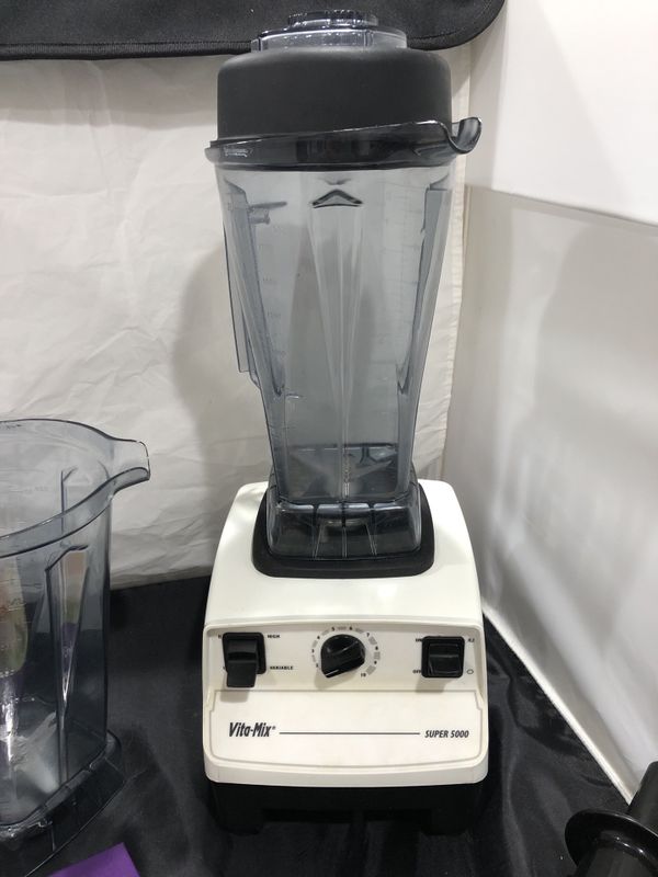 VitaMix Super 5000 Blender Mixer w/ Extras for Sale in Renton, WA