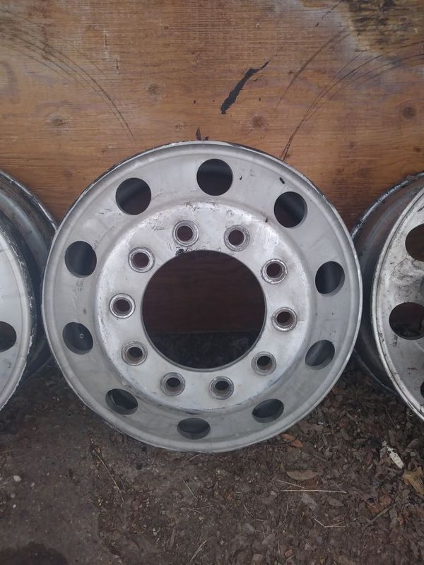 Aluminum 22.5 truck wheels for Sale in Dallas, TX OfferUp