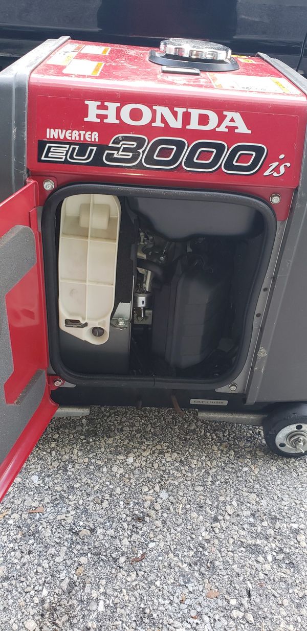 Honda IS 3000 Generator for Sale in Fort Lauderdale, FL - OfferUp