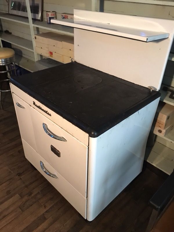 Mealmaster wood/coal cook stove for Sale in Abingdon, VA - OfferUp