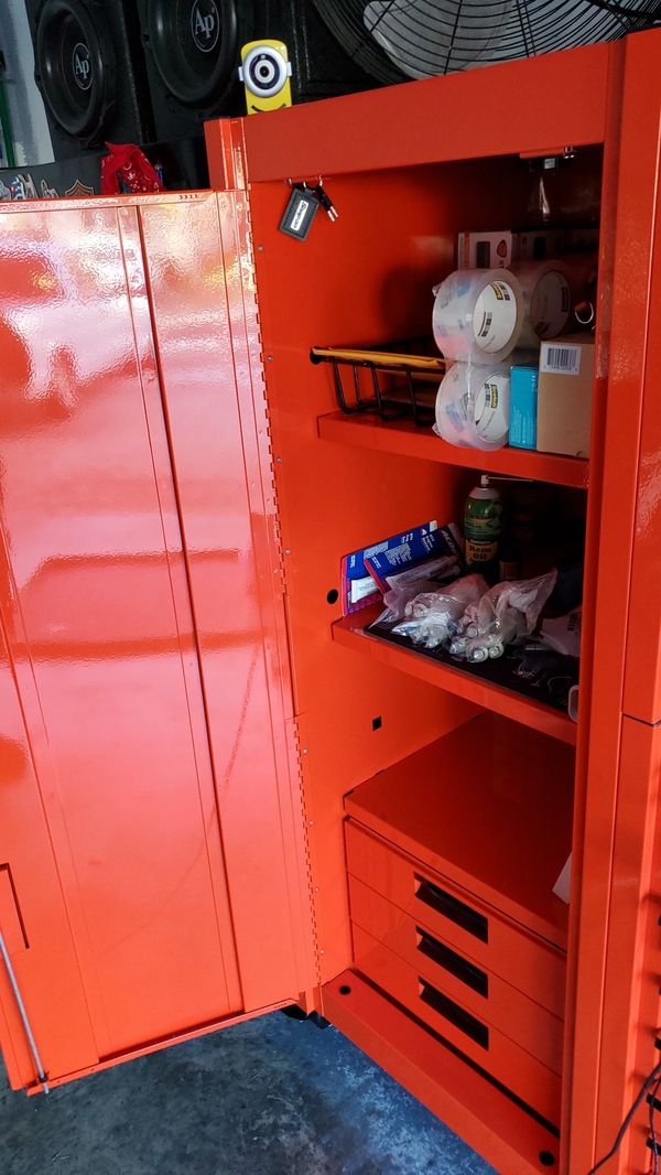 Matco 4s tool box with hutch and side for Sale in Homestead, FL