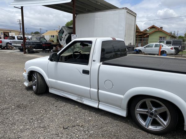 Truck for Sale in Fontana, CA - OfferUp