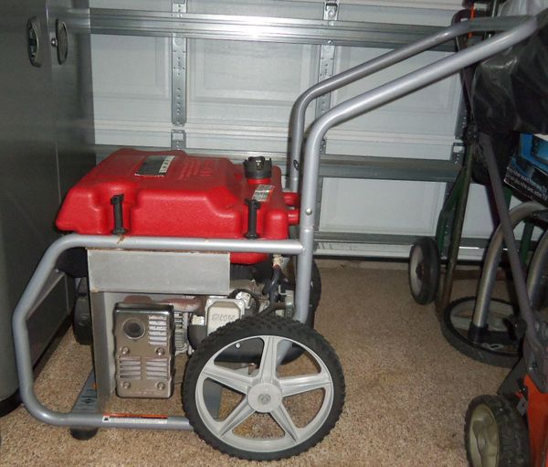 BRIGGS & STRATTON 5550 WATTS / 8550 STARTING WATTS 10HP OHV GENERATOR