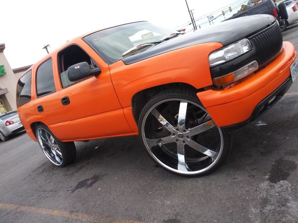 2003 chevy tahoe on 30 inch rims for Sale in San Antonio, TX - OfferUp