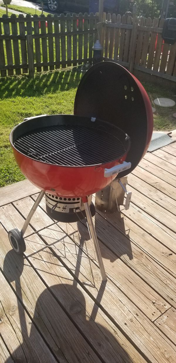 VINTAGE RED WEBER 22