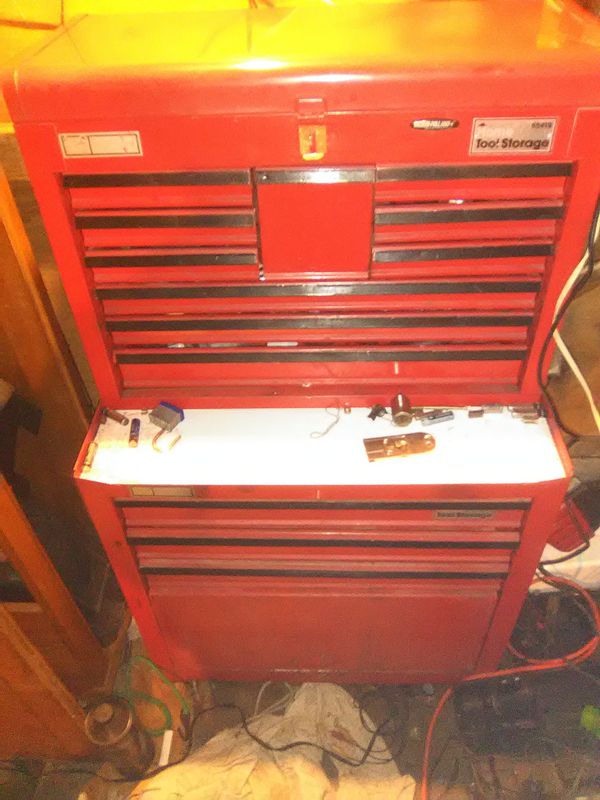 Craftsman 13 drawer tool box with 150 piece set of tools for Sale in