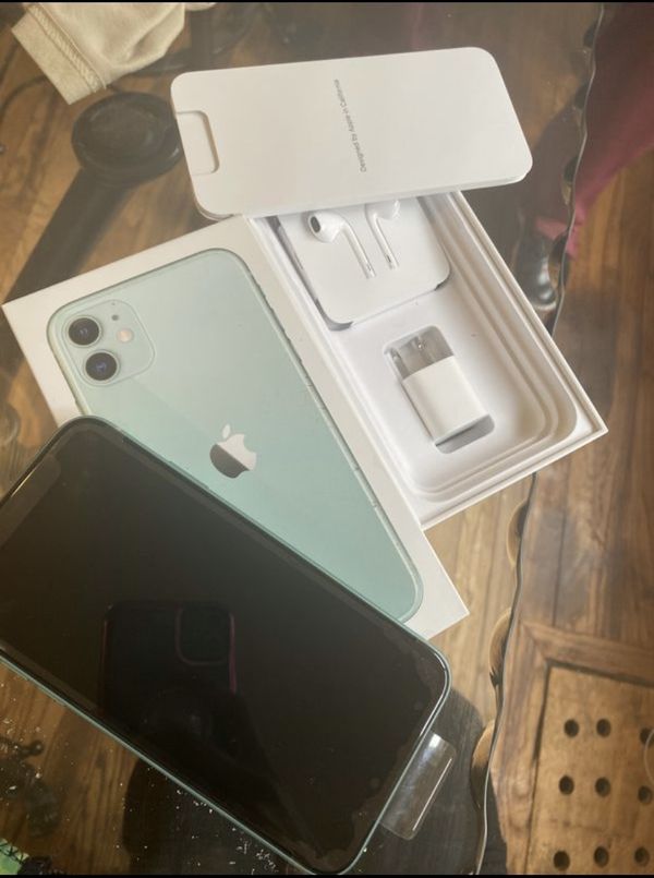 MINT IPhone 11Pro (Mint Condition) 64GB UNLOCKED for Sale in
