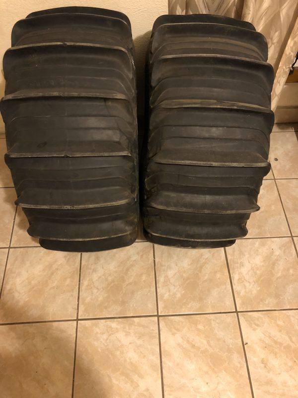 14.0015 35 Extreme Paddles tires for Sale in El Cajon, CA OfferUp