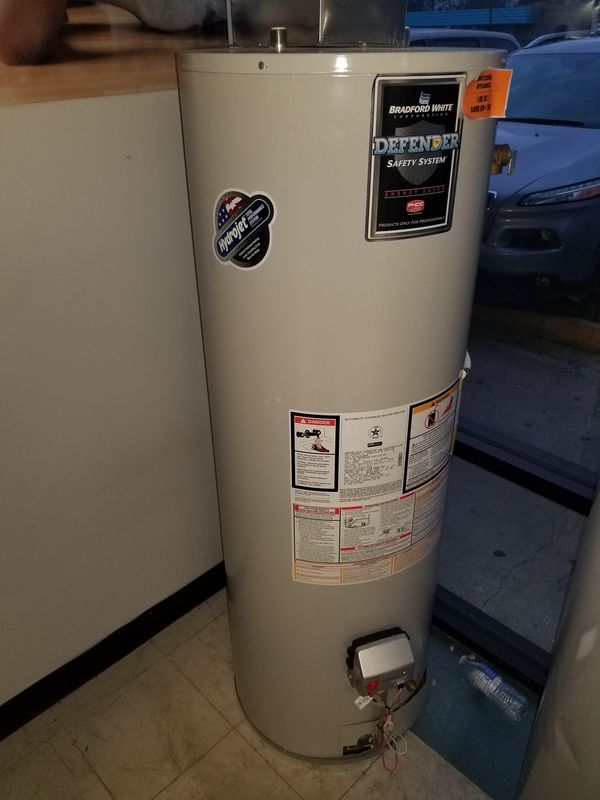 Bradford white 50 gallon gas water heater for Sale in Houston, TX OfferUp
