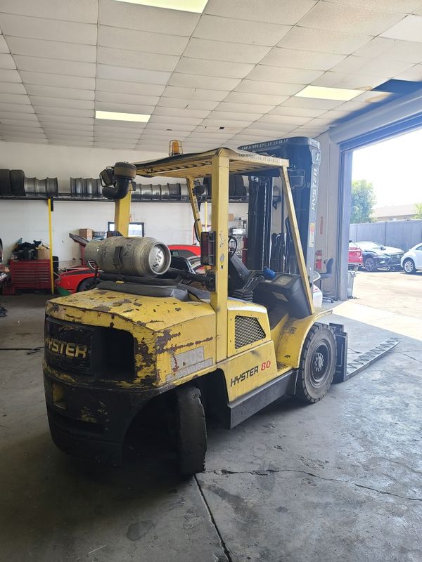 2000 Yellow hyster H80XM forklift 3 stage lift 6500lb capacity for Sale in Bellflower, CA OfferUp