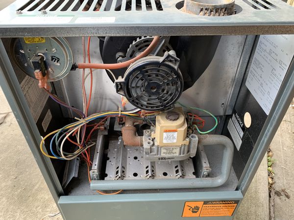 Rheem 80% Gas Furnace. Works perfect. for Sale in Lakewood, OH - OfferUp