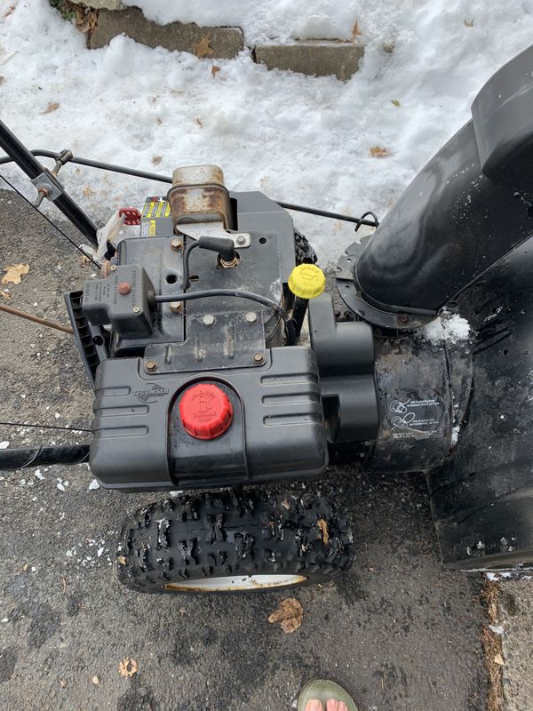 yard machine gold series 8.5 hp snowblower for Sale in Newington, CT