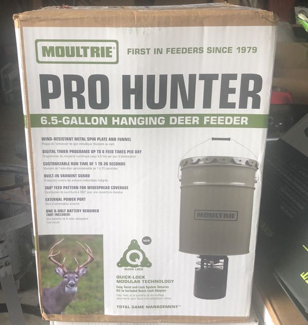Moultrie Hanging deer feeders and cameras for Sale in Stonecrest, GA