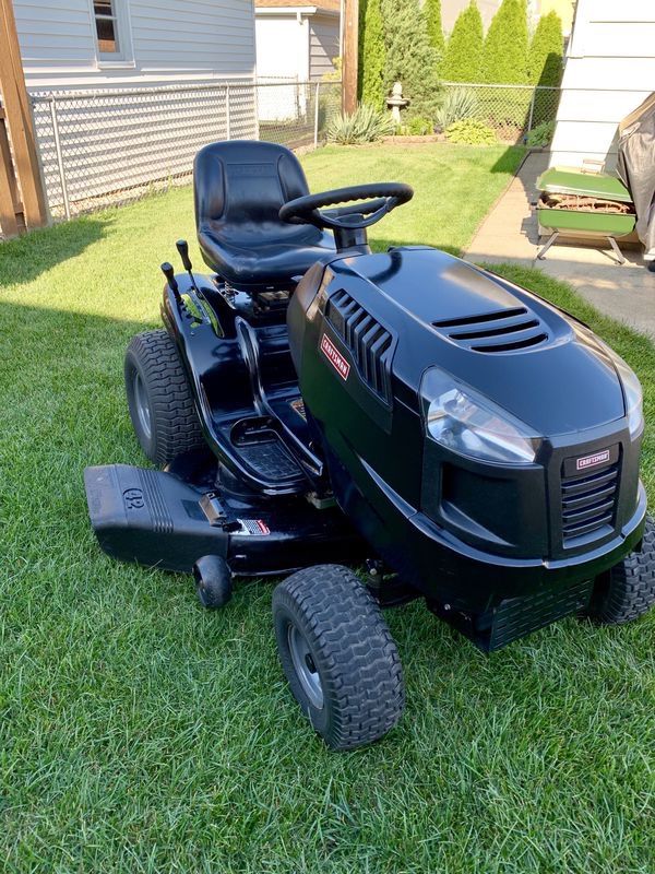 Craftsman lawn mower tractor 46” deck LT2000 for Sale in Barrington, IL