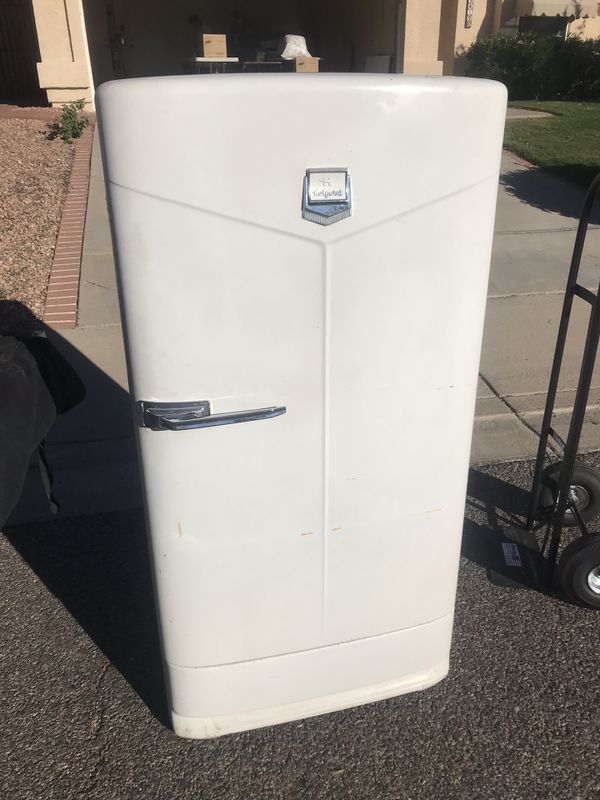 Vintage 1950s Hotpoint refrigerator for Sale in Queen Creek, AZ OfferUp