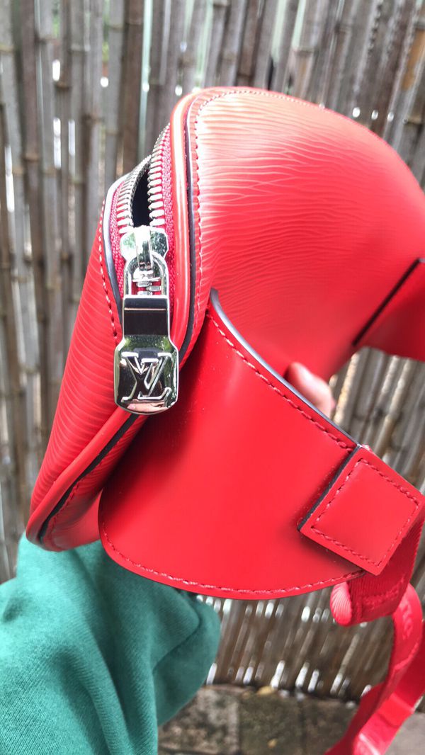 Supreme x LV waist bag (fanny pack) for Sale in Miami Beach, FL - OfferUp