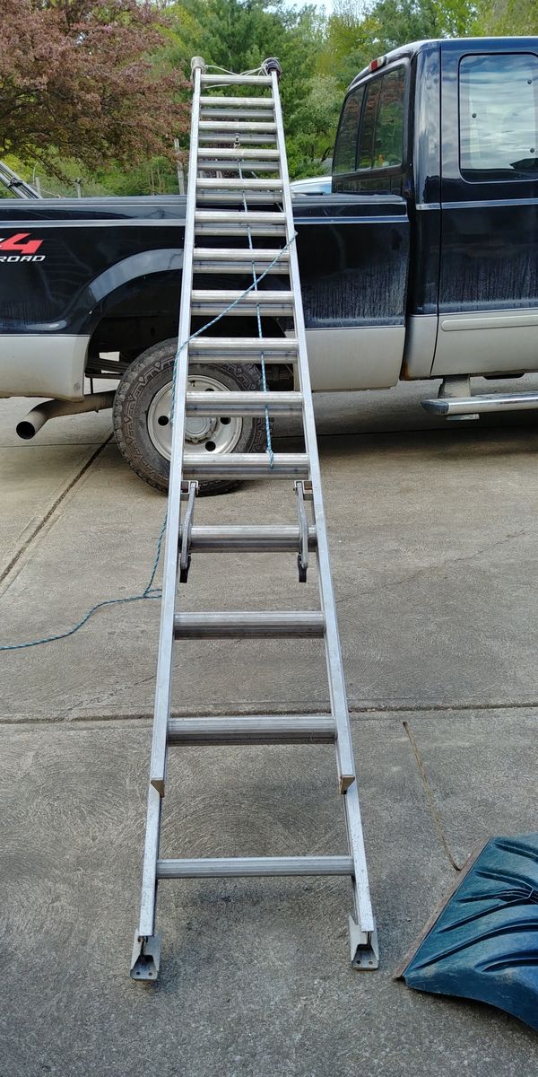 28-ft-extension-ladder-for-sale-in-richmond-heights-oh-offerup