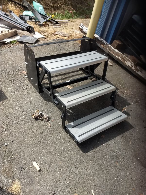 3 step Aluminum RV/travel trailer steps for Sale in Everett, WA - OfferUp