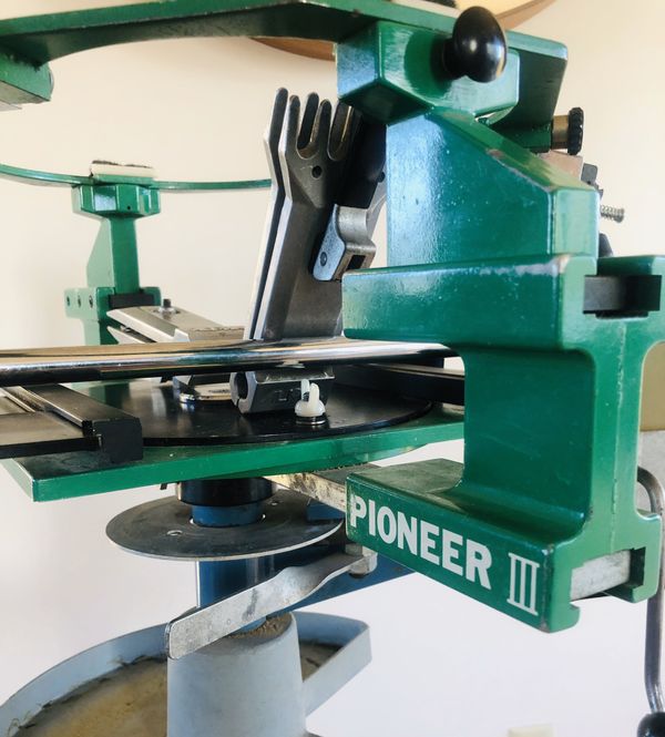 tennis warehouse stringing machine