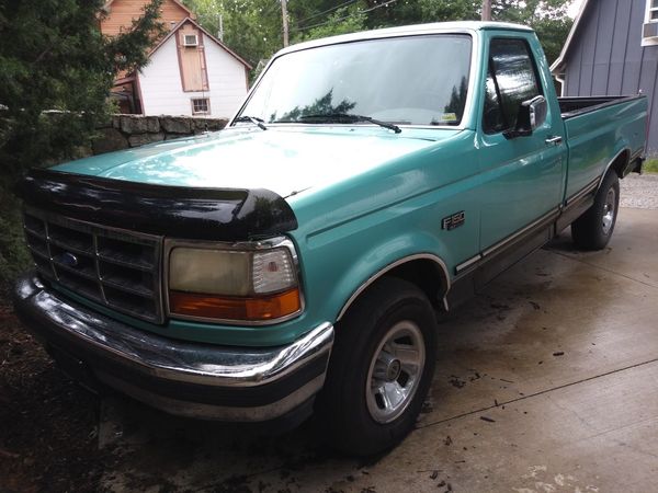 1995/ V8 5.0L Ford F 150/ single cab/ long bed for Sale in Kansas City ...