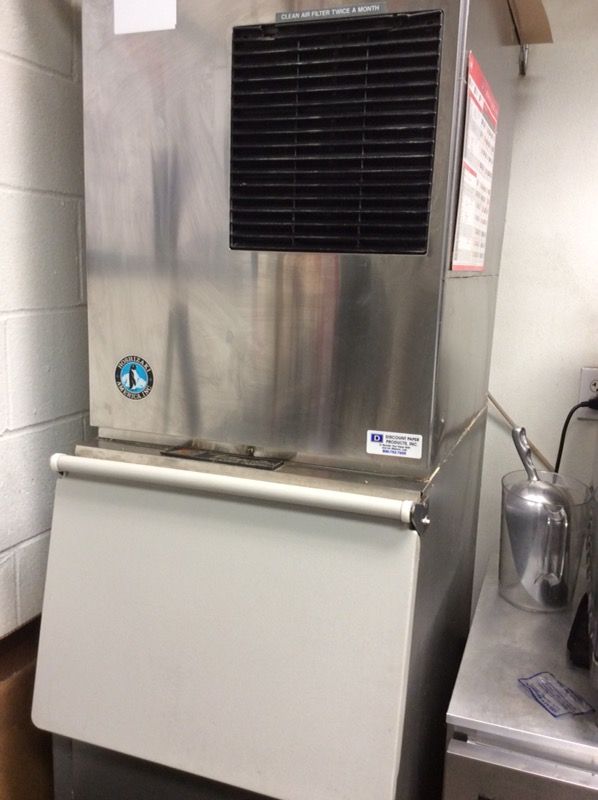Hoshizaki ice maker Km 280 MAE for sale. Good conditions. for Sale in