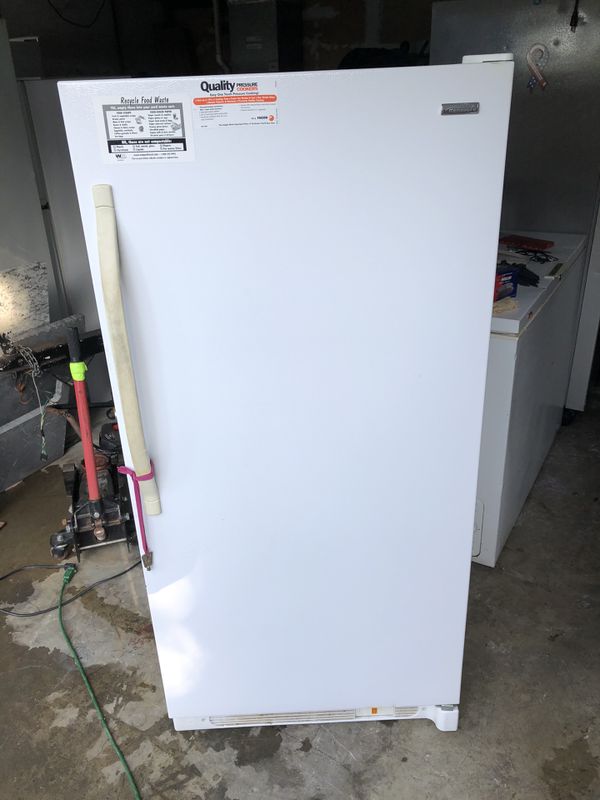 Kenmore White frost free 17.0 cu ft upright freezer for Sale in Lake ...