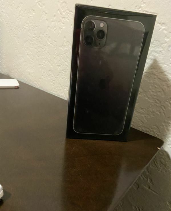 iPhone 11 Max Pro 512gb Unlocked for Sale in Denver, CO - OfferUp
