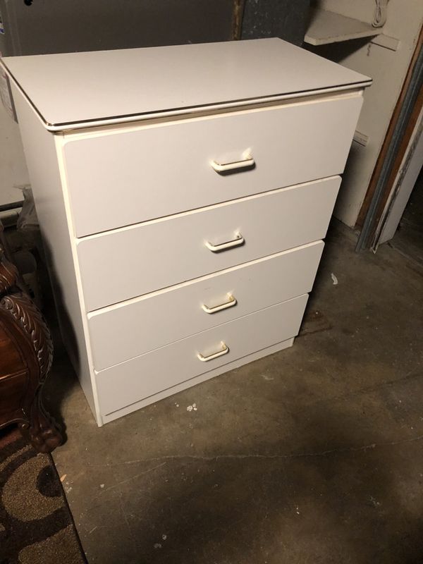 Beautiful white dresser ( 32 inch long X 16 inch wide X 40 ...