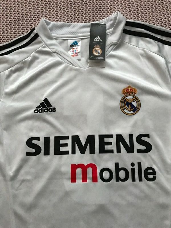 roberto carlos real madrid shirt