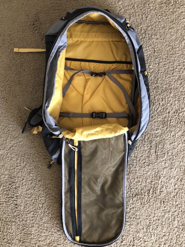 rei vagabond carry on