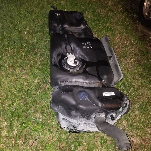 Chevy Tahoe Silverado Fuel Gas Tank w/ straps NO PUMP!! for Sale in