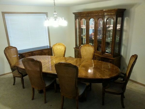 Hibriten By Bernhardt Dining Set Huge Price Cut Hibriten By Bernhardt Dining Set Huge Price Cut