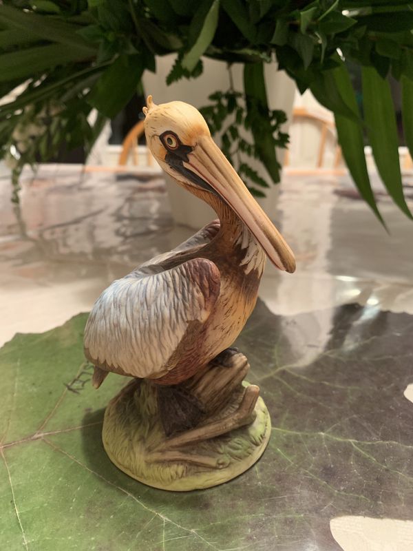 Pelican Figurine, Brown Pelican by Andrea 6721, Andrea by Sadek for