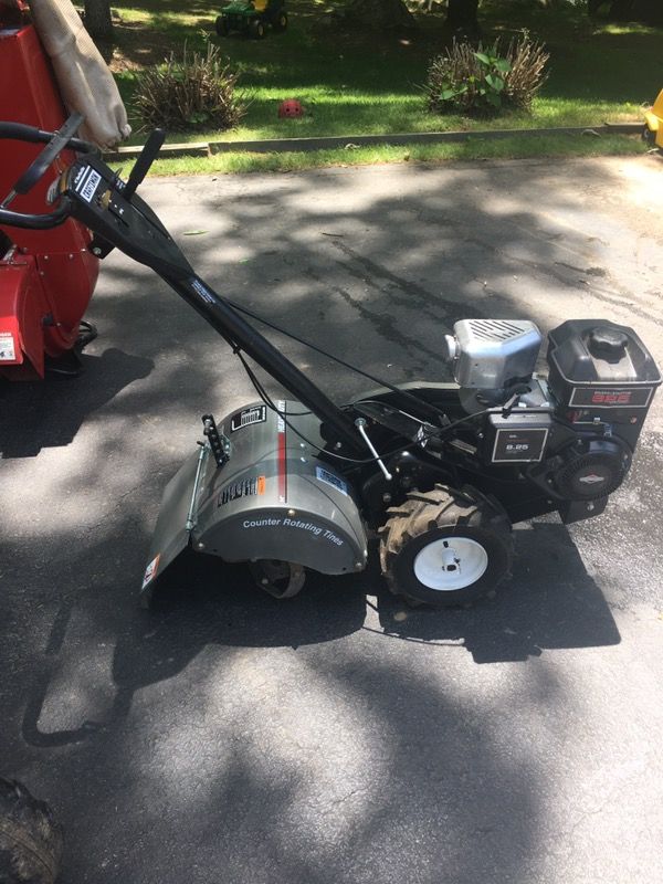 Craftsman 825 Series 14" Rear Tine Tiller for Sale in Brewster, NY