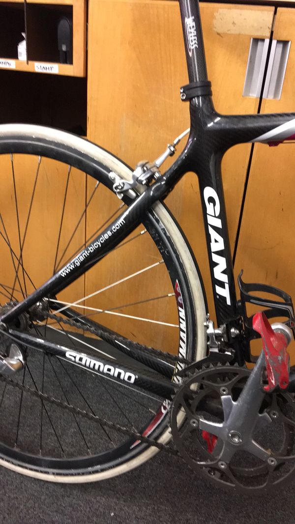 GIANT T-MOBILE CARBON FIBER ROAD BIKE for Sale in Pico Rivera, CA - OfferUp