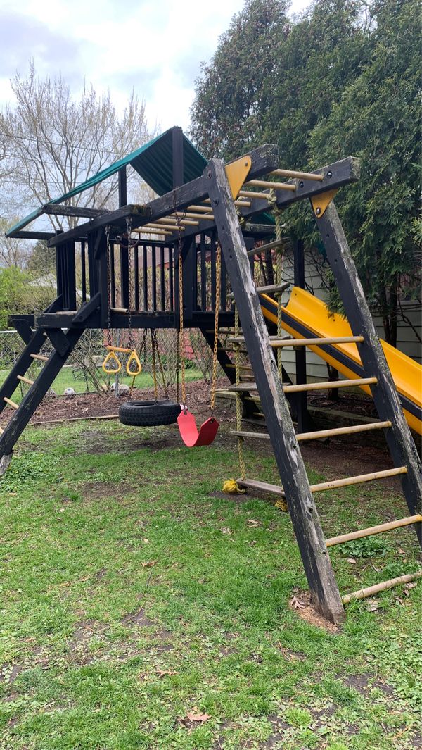 Vintage Rainbow Swing Set with Tire Swing for Sale in Evanston, IL OfferUp