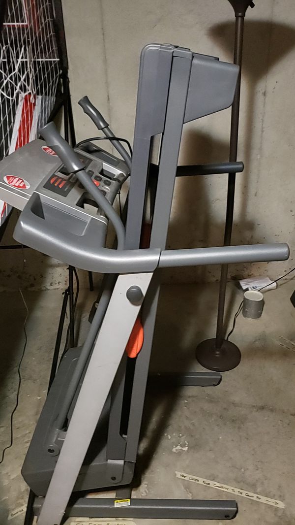 FREE Proform crosswalk 390 treadmill DOES NOT WORK for Sale in Fishers