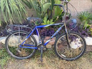 Trek 800 Mountain Bike for Sale in Downey, CA