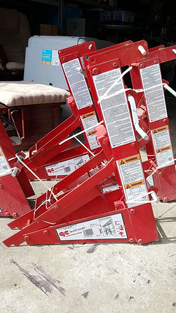 pump jack, qualcraft 2200 set of 4 for Sale in Marysville, WA OfferUp