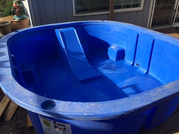 Deluxe fun pool with slide for Sale in Vancouver, WA - OfferUp