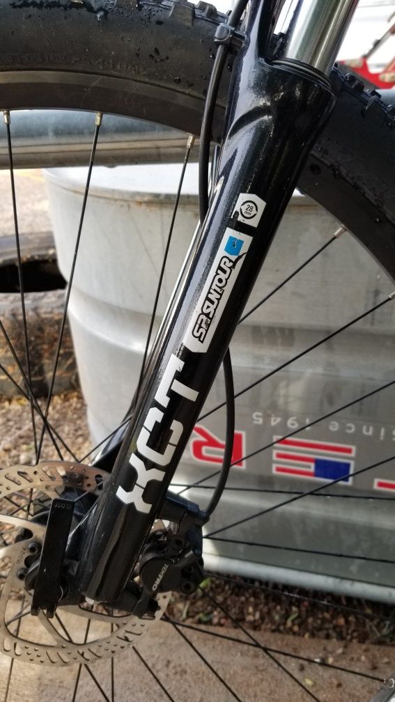 Trek marlin 6 2017 for Sale in Waddell, AZ - OfferUp