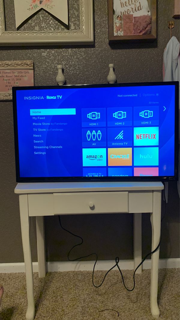 32 inch smart tv (insignia roku) for Sale in San Antonio, TX OfferUp