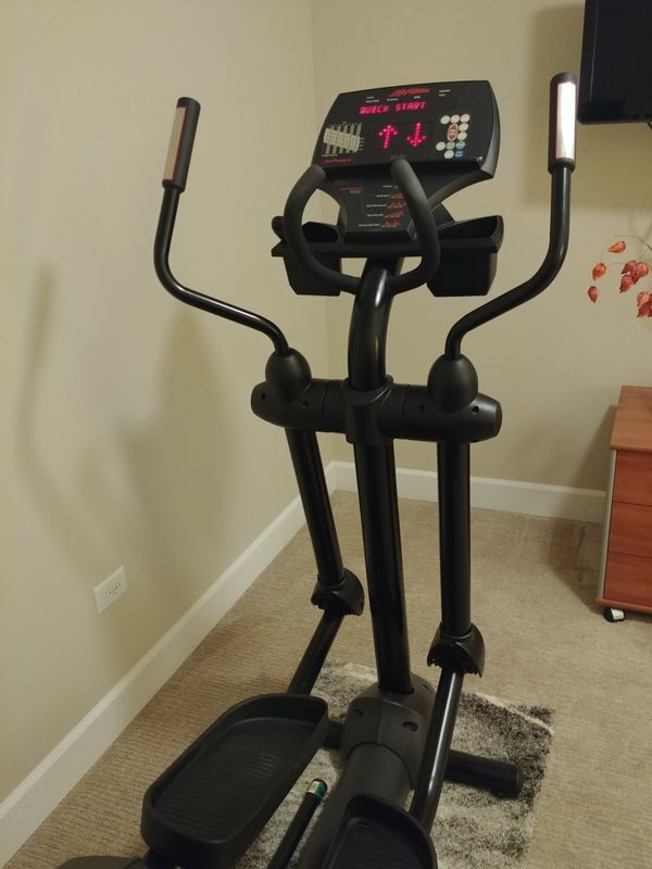 Elliptical trainer machine Life Fitness X9 - barely used ...