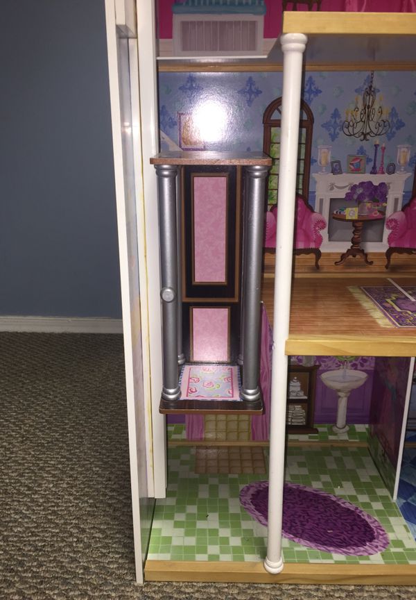 4ft tall doll house