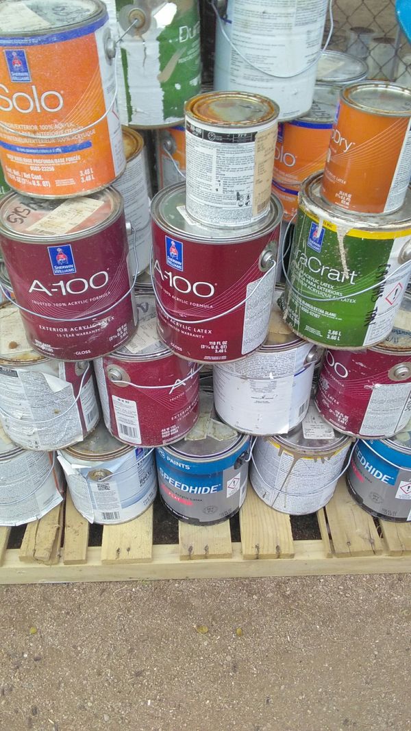 5 gallon buckets of high quality COLORED house paint for Sale in