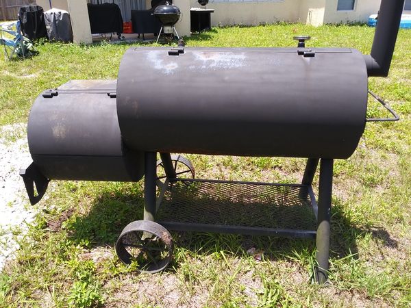 Oklahoma Joe's Smoker BBQ Grill for Sale in Port St. Lucie, FL - OfferUp