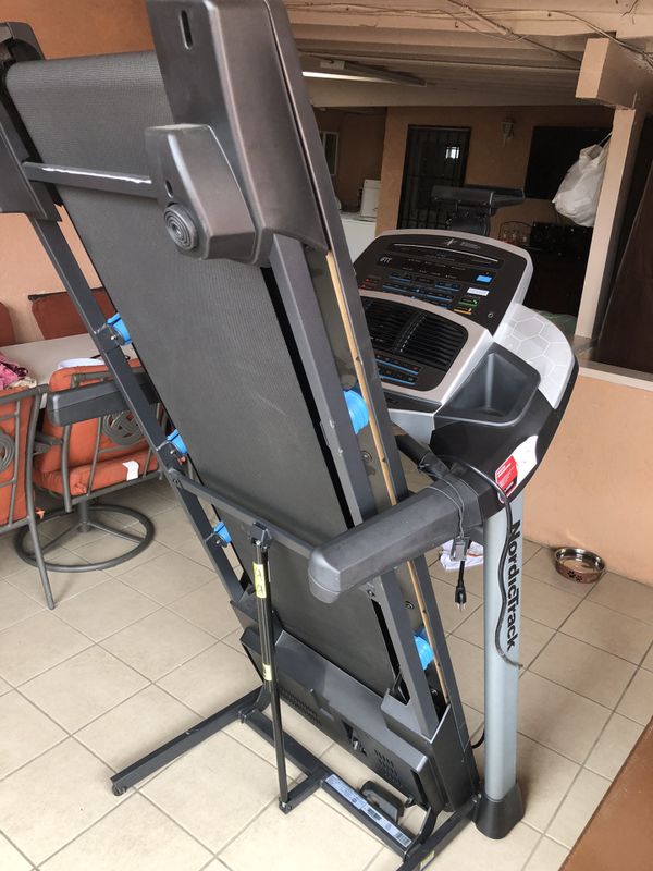 Nordictrack C950I Treadmill for Sale in Covina, CA OfferUp
